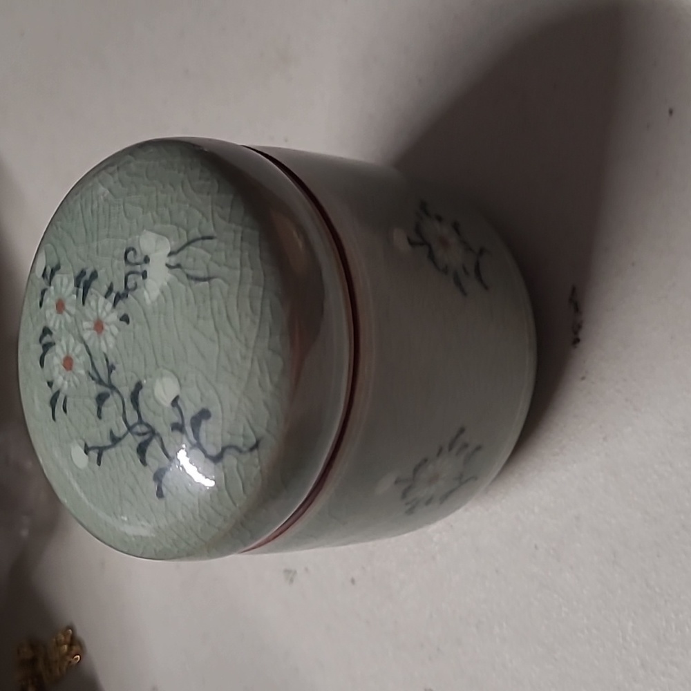 Vintage trinket box